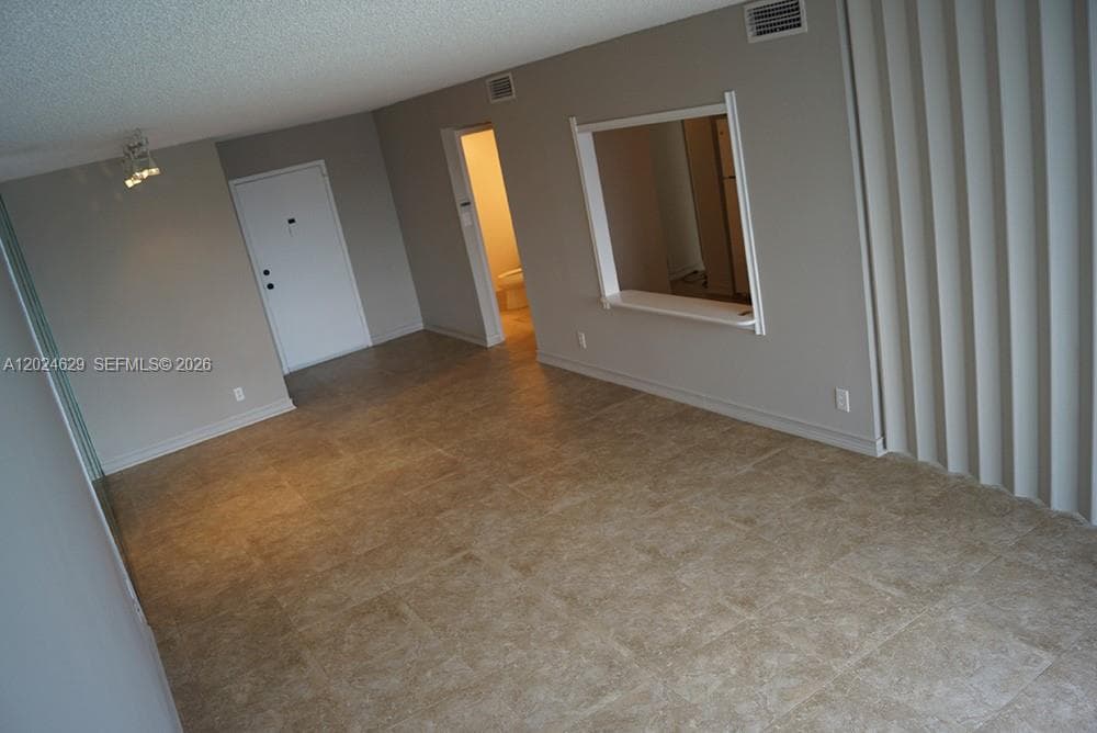 DESOTO PARK COBDO · #312 in Hallandale Beach - Photo 17
