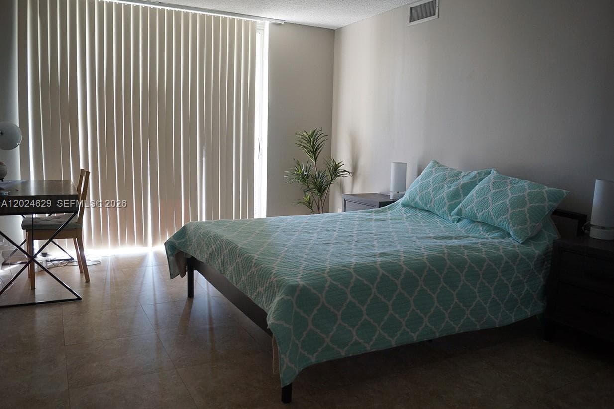 DESOTO PARK COBDO · #312 in Hallandale Beach - Photo 4