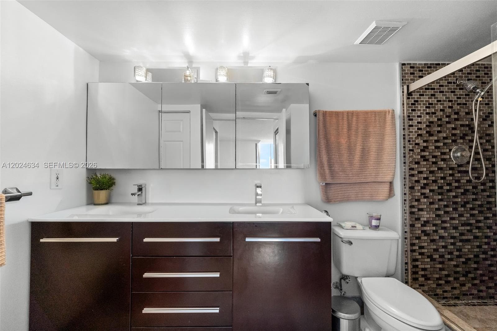 PARC CENTRAL · #1601 in Aventura - Photo 17