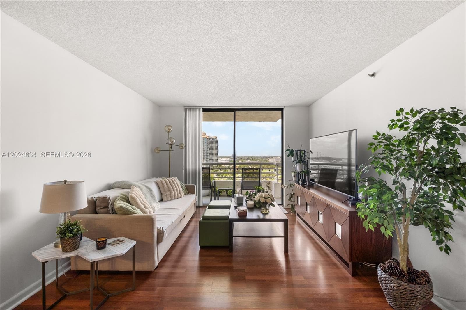 PARC CENTRAL · #1601 in Aventura - Photo 3
