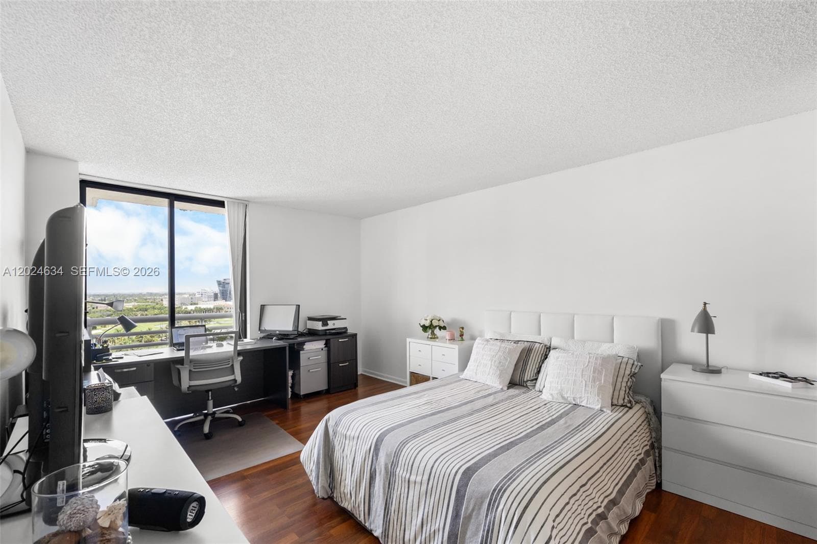 PARC CENTRAL · #1601 in Aventura - Photo 14