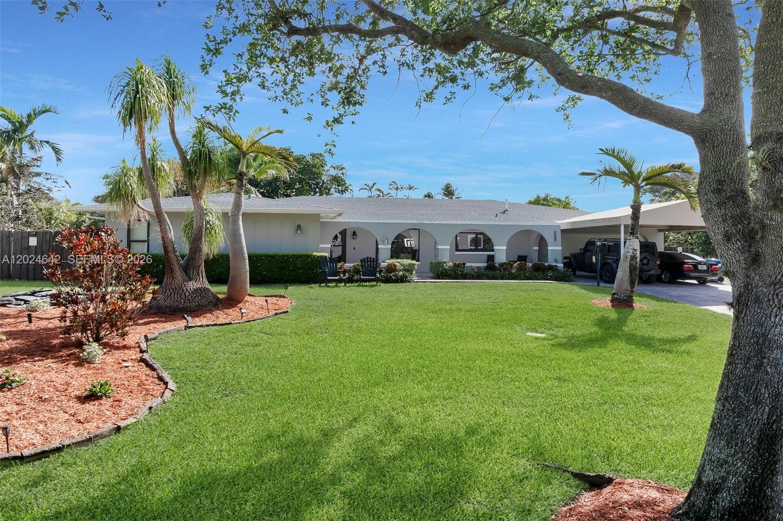 8825 SW 185th Ter photo 2