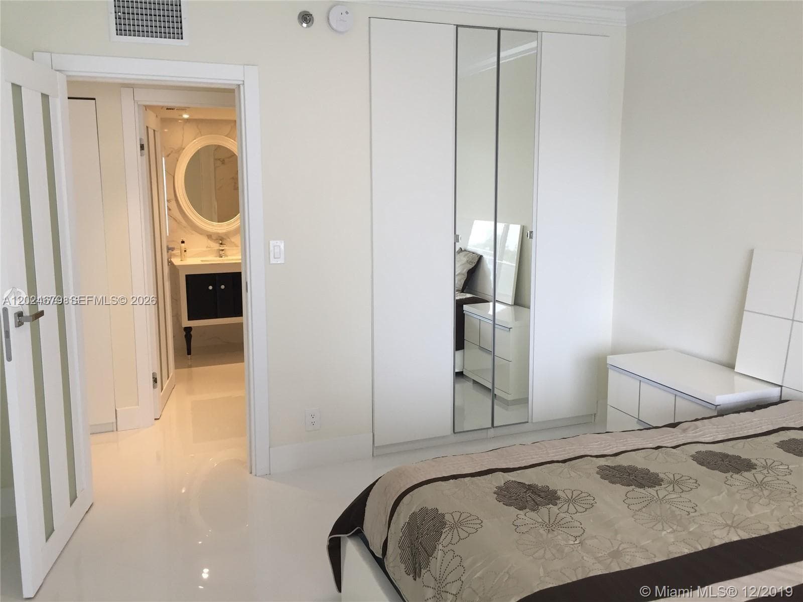 Oceania III · #538 in Sunny Isles Beach - Photo 12