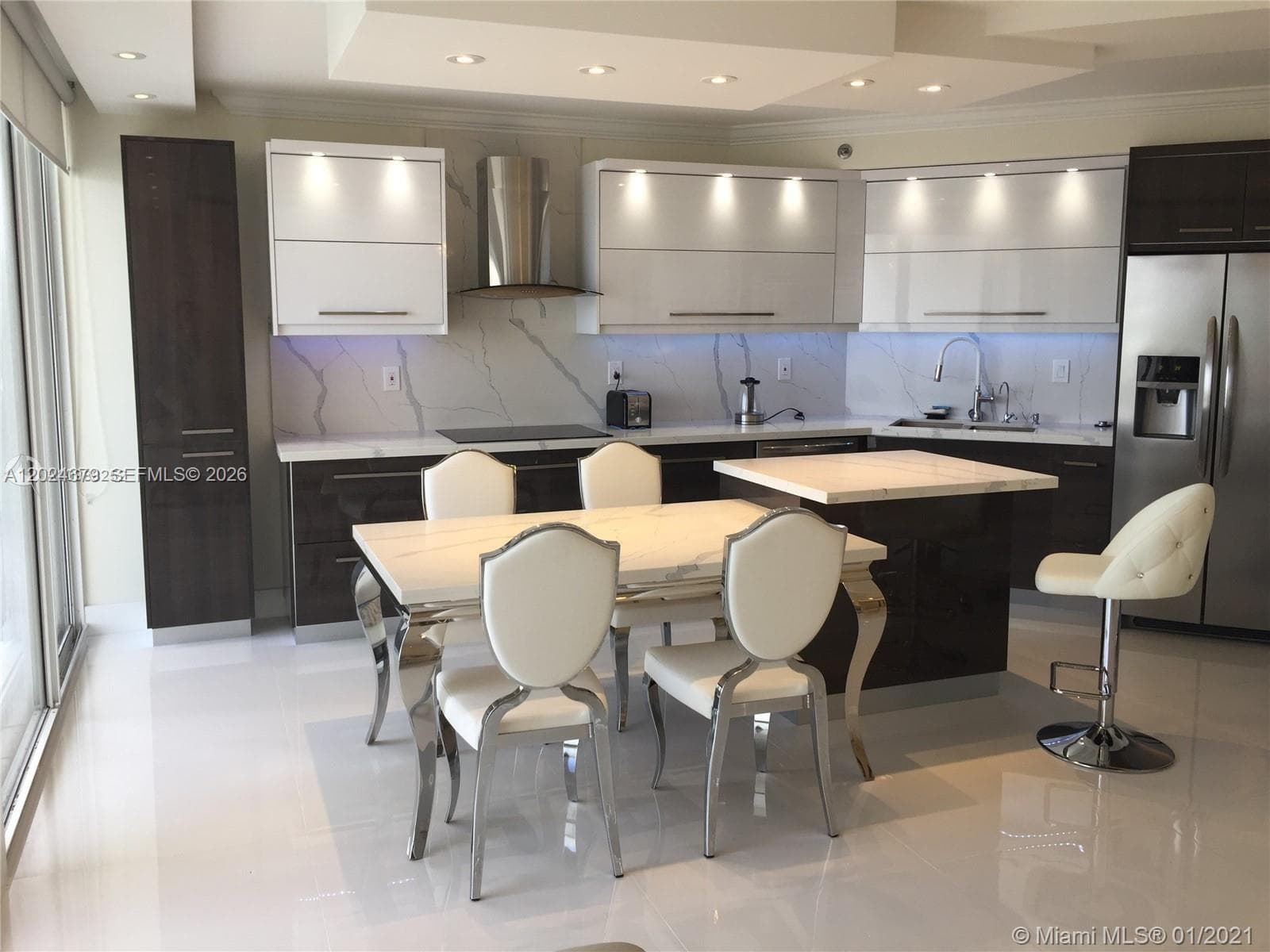 Oceania III · #538 in Sunny Isles Beach - Photo 3