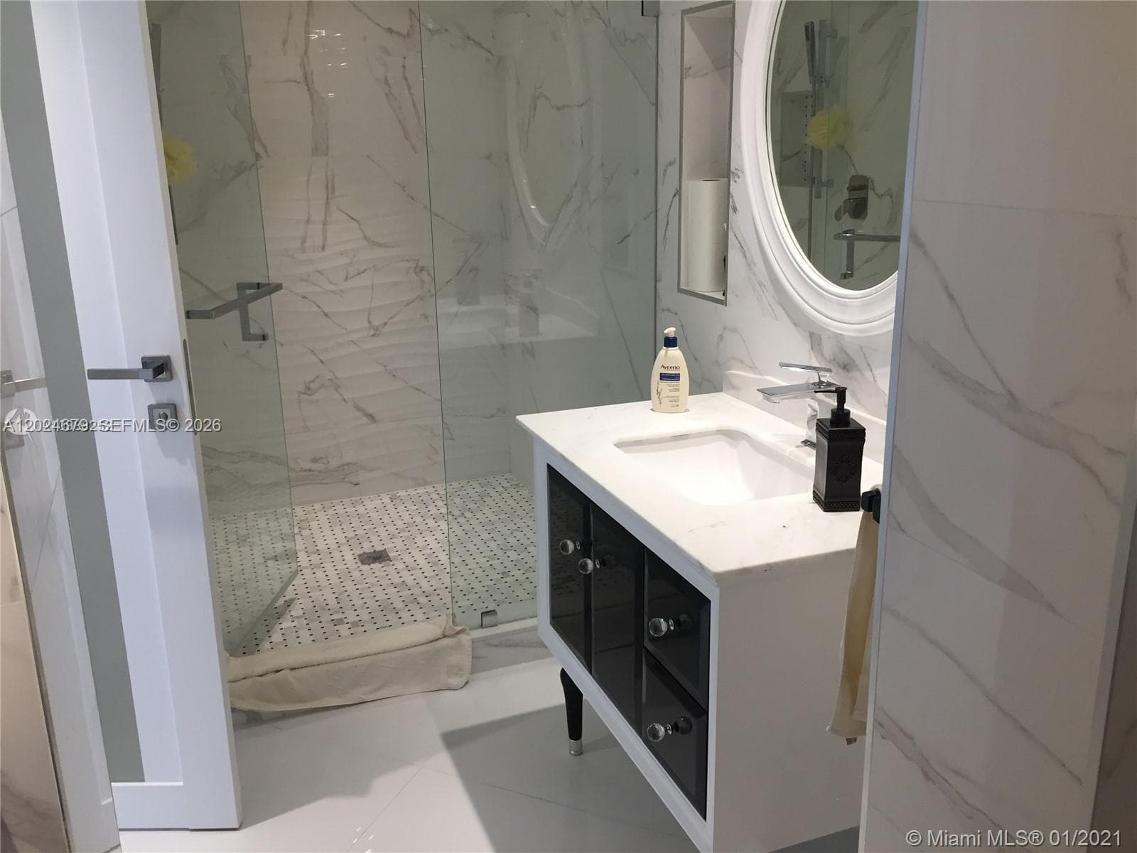 Oceania III · #538 in Sunny Isles Beach - Photo 10