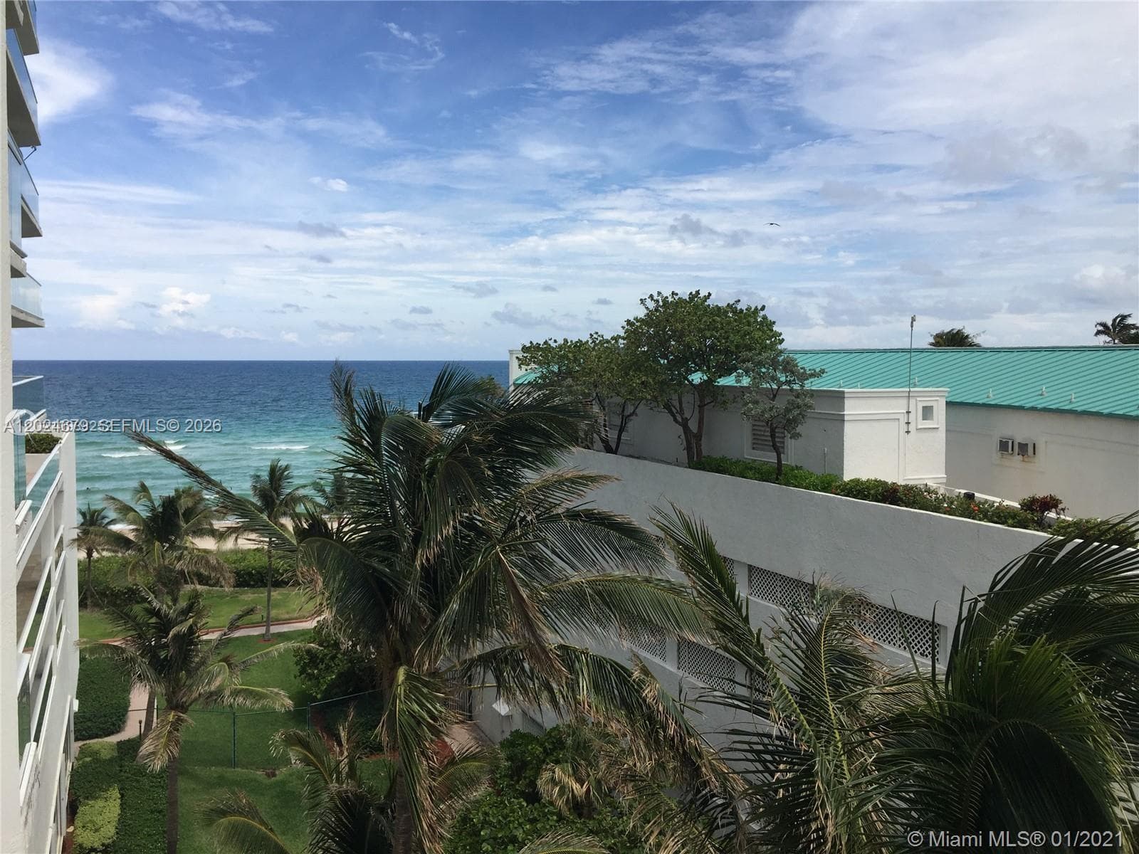 Oceania III · #538 in Sunny Isles Beach - Photo 14