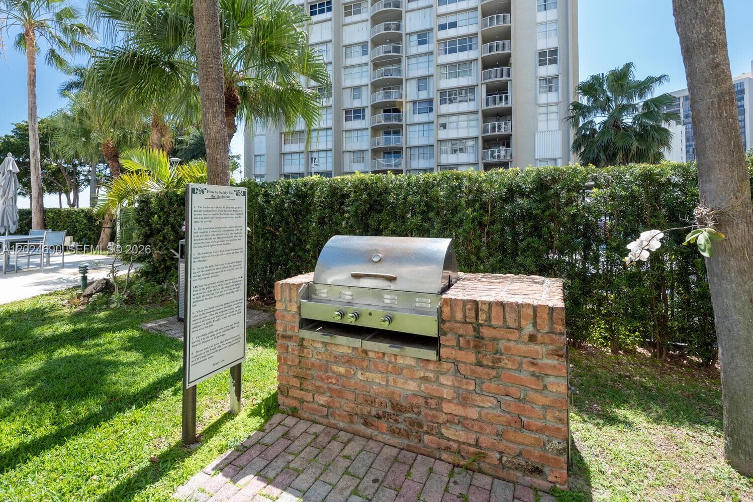 BRICKELL BAY TOWER CONDO · #1116 in Miami - Photo 24