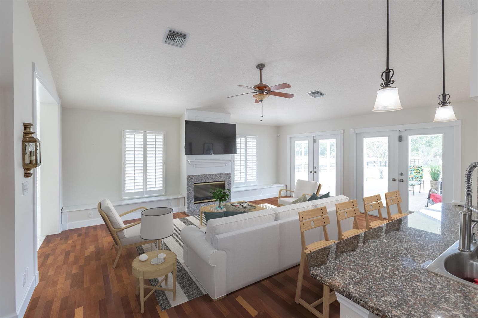 runningwater-Family Room