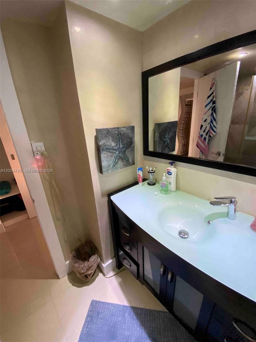 DEL PRADO MARINA · #1904 in Aventura - Photo 27