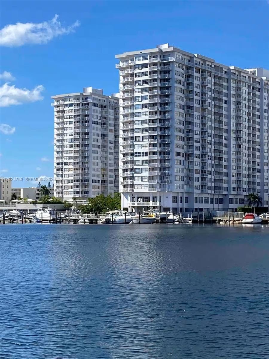 DEL PRADO MARINA · #1904 in Aventura - Photo 2