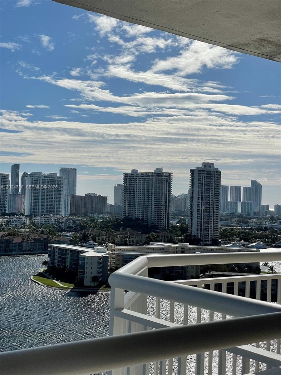 DEL PRADO MARINA · #1904 in Aventura - Photo 34