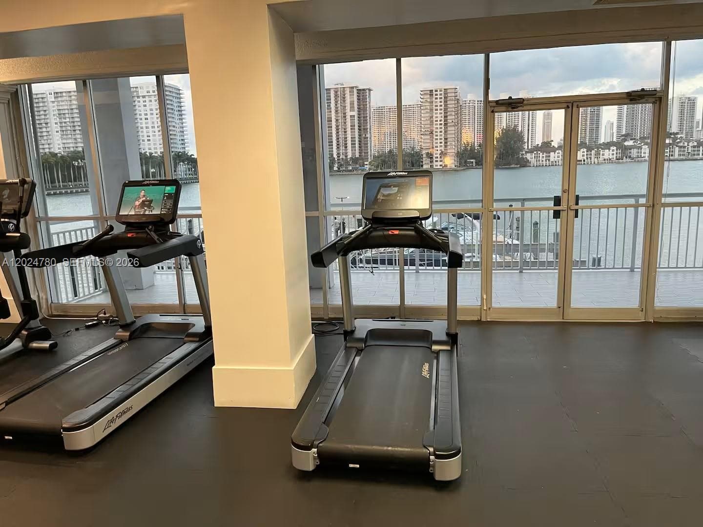 DEL PRADO MARINA · #1904 in Aventura - Photo 37