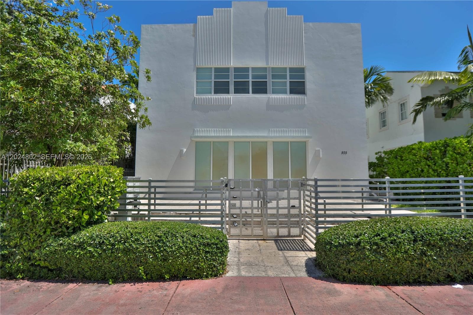 THE NOBLOI CONDO · #6 in Miami Beach - Photo 2