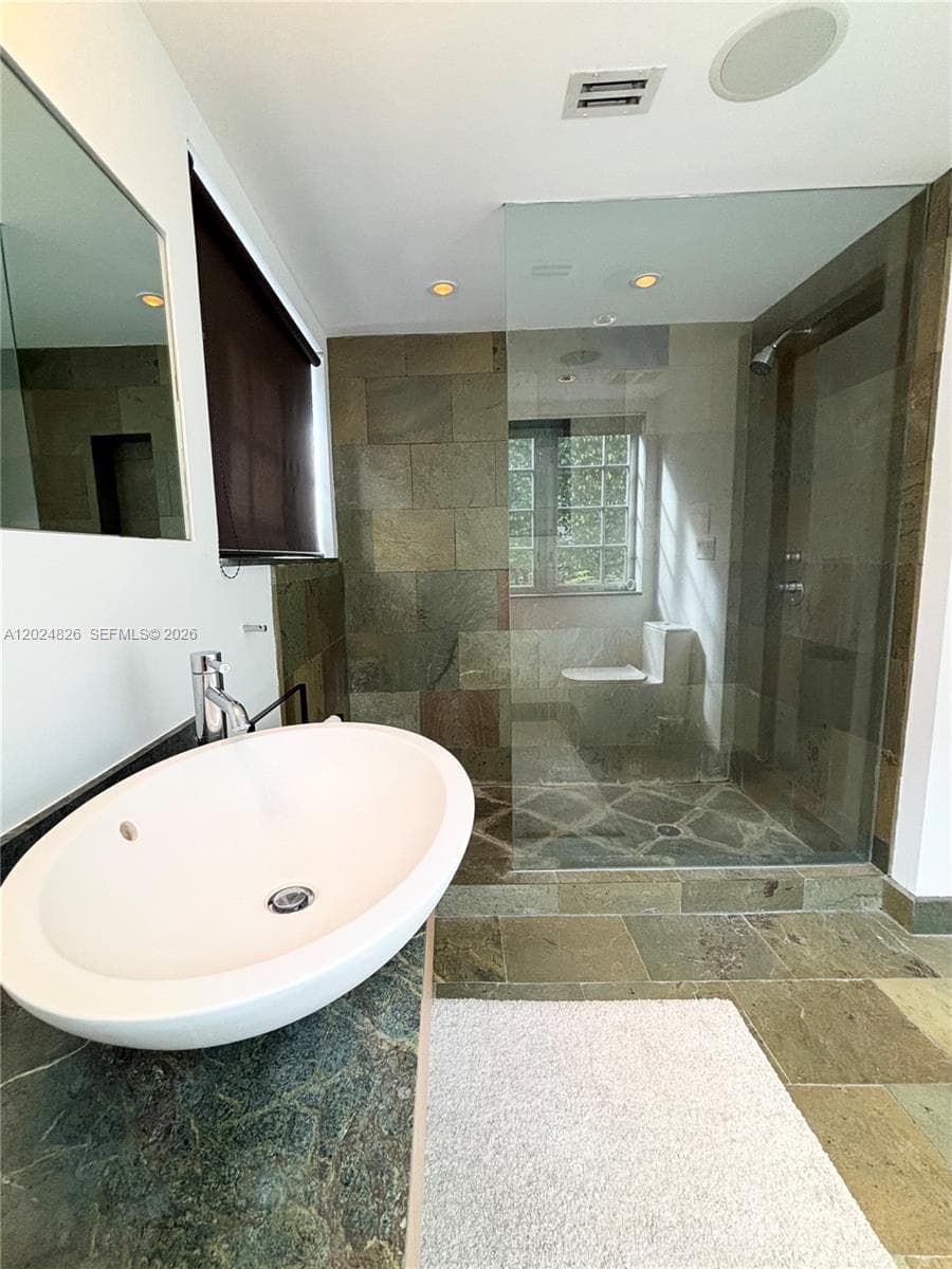 BALI CONDO · #1 in Miami Beach - Photo 14
