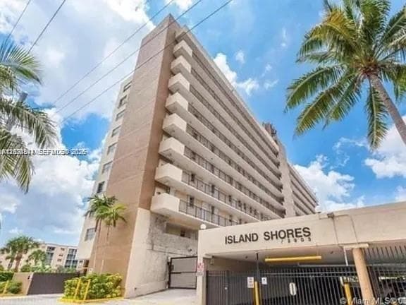 ISLAND SHORES CONDO · #907 in North Miami Beach - Photo 3