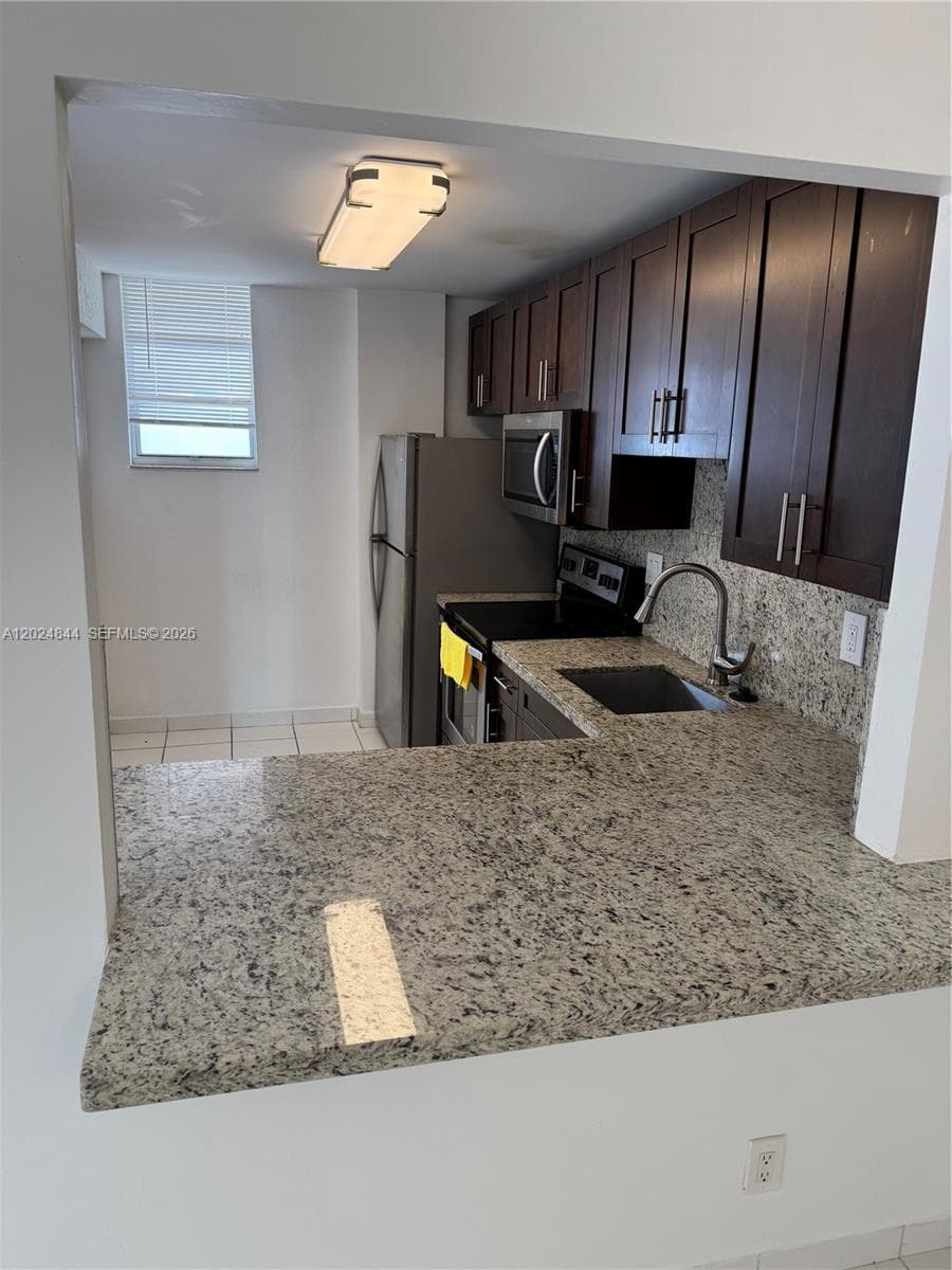 ISLAND SHORES CONDO · #907 in North Miami Beach - Photo 11