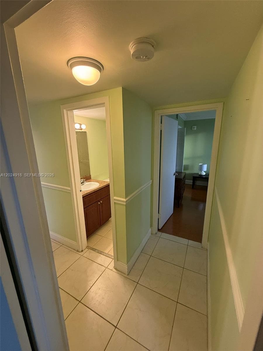 KEYSTONE TOWERS CONDO · #503 in North Miami - Photo 16