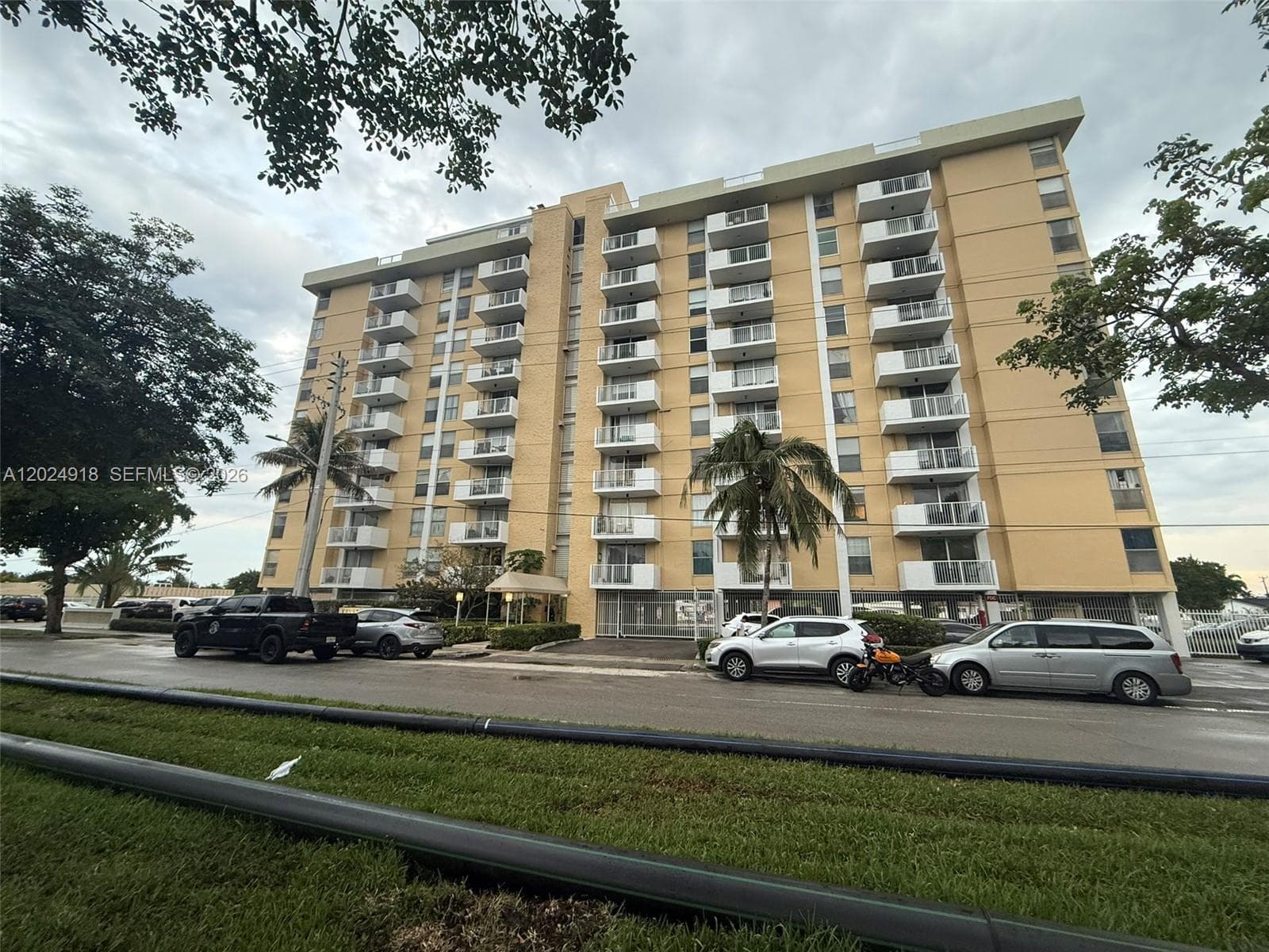 KEYSTONE TOWERS CONDO · #503 in North Miami - Photo 24