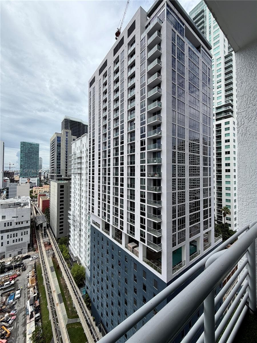 Loft Downtown II · #1909 in Miami - Photo 13