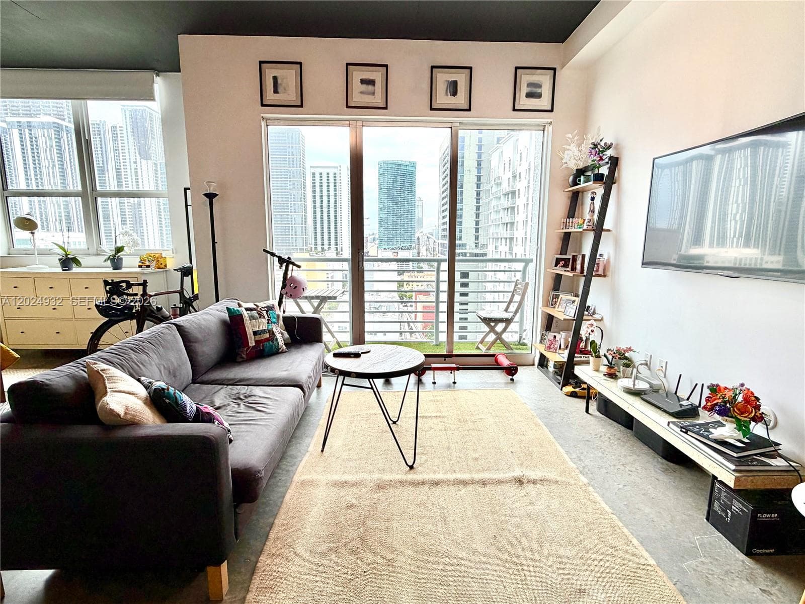Loft Downtown II · #1909 in Miami - Photo 5