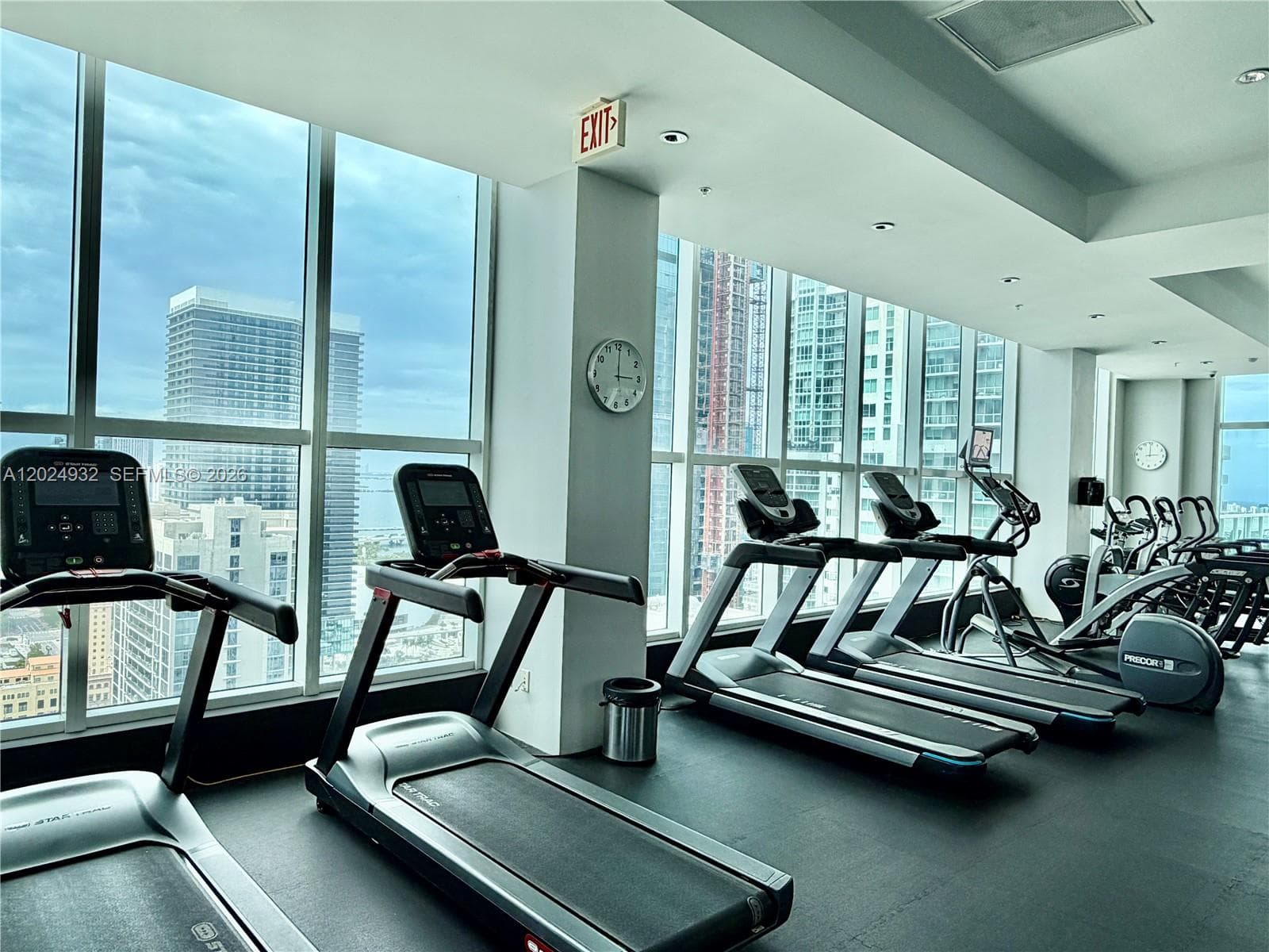 Loft Downtown II · #1909 in Miami - Photo 18