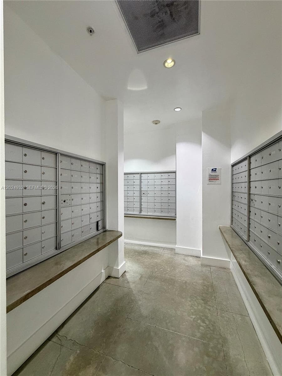 Loft Downtown II · #1909 in Miami - Photo 25