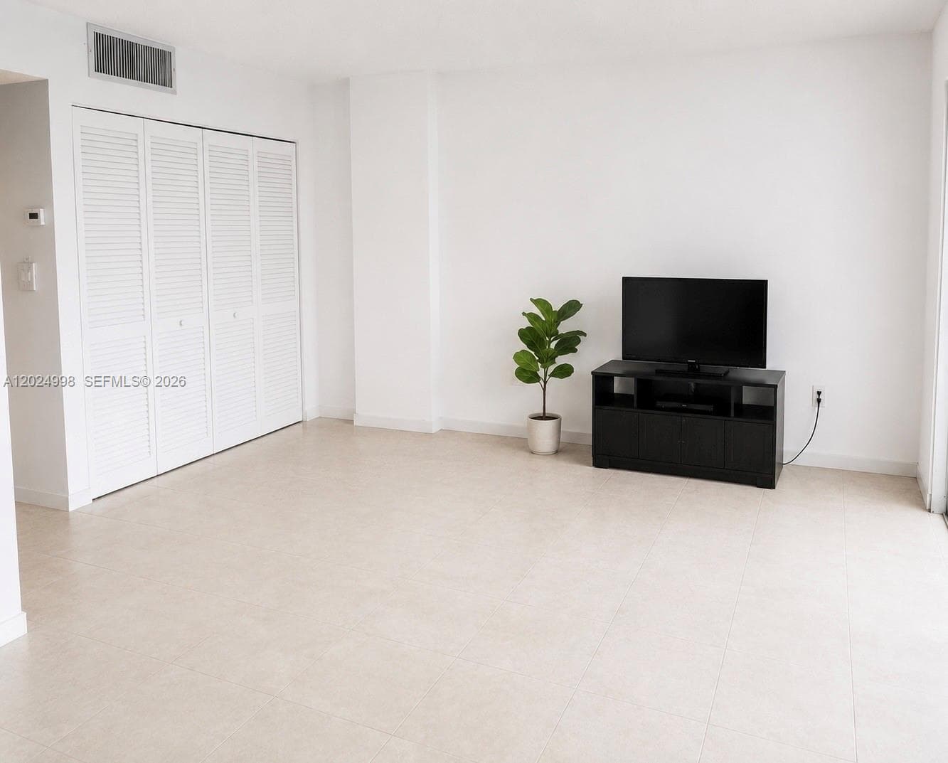PLAZA OF AMERICAS CONDO P · #417 in Sunny Isles Beach - Photo 11