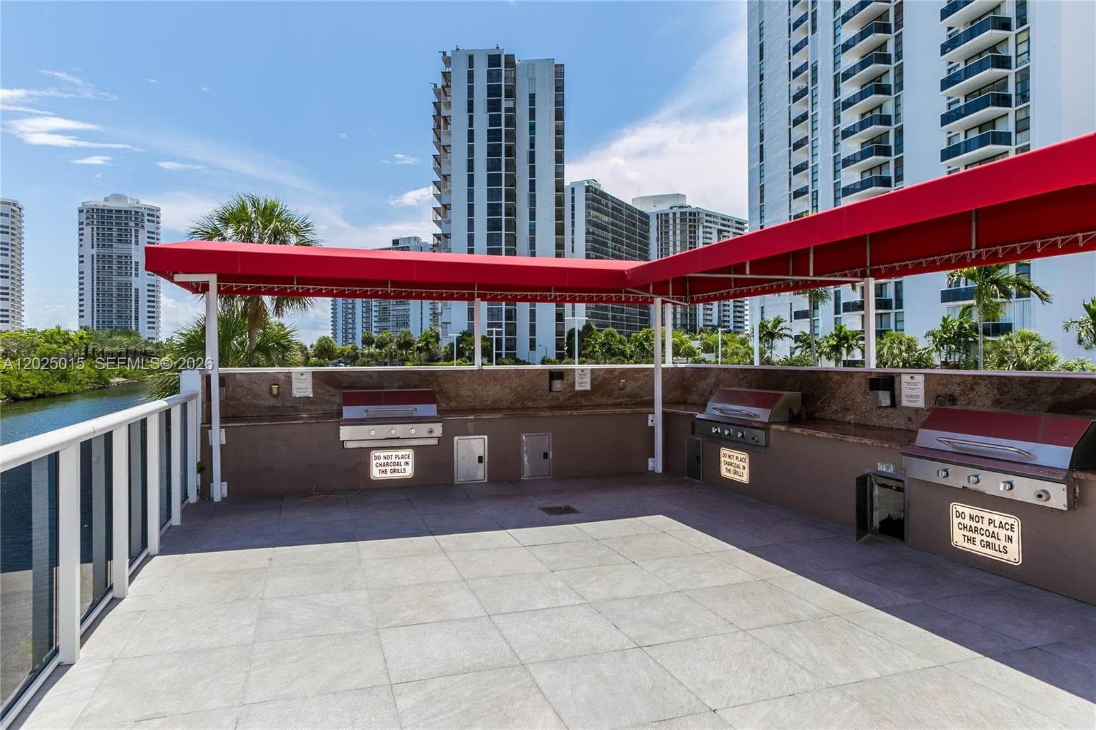 Barbecue area overlooking the canal.