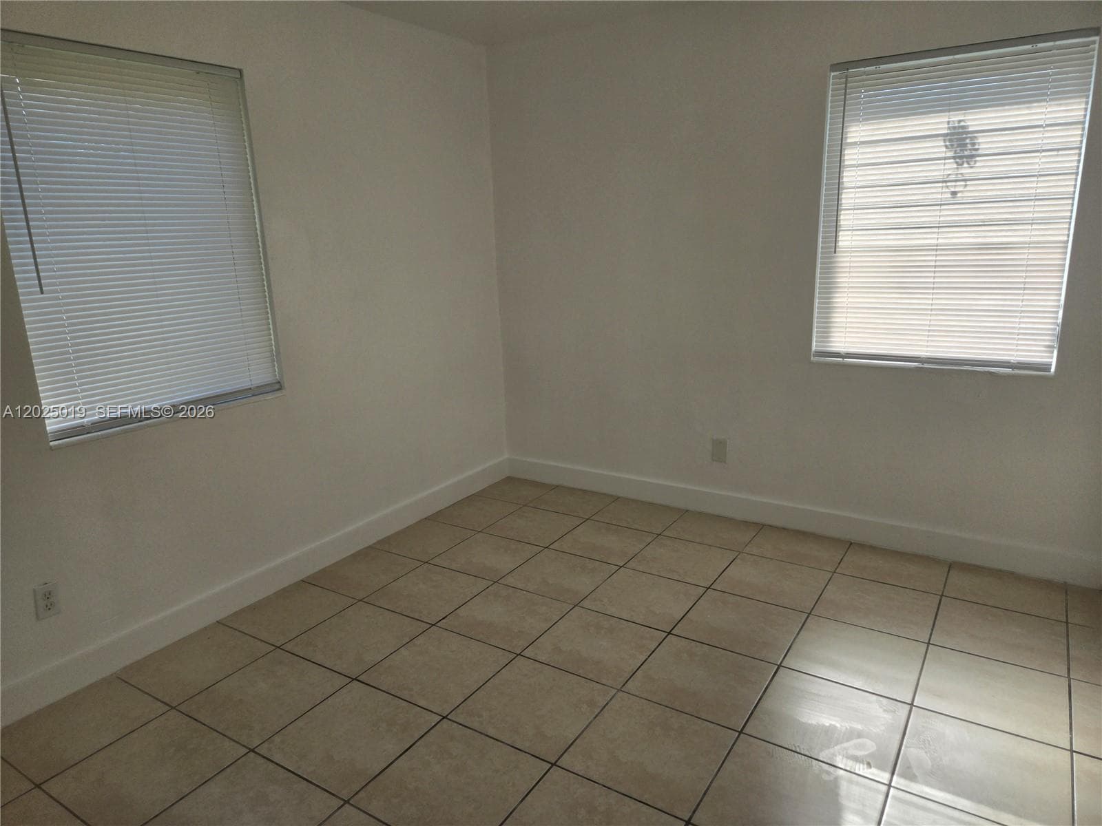 408 NW 8th St #408 photo 4