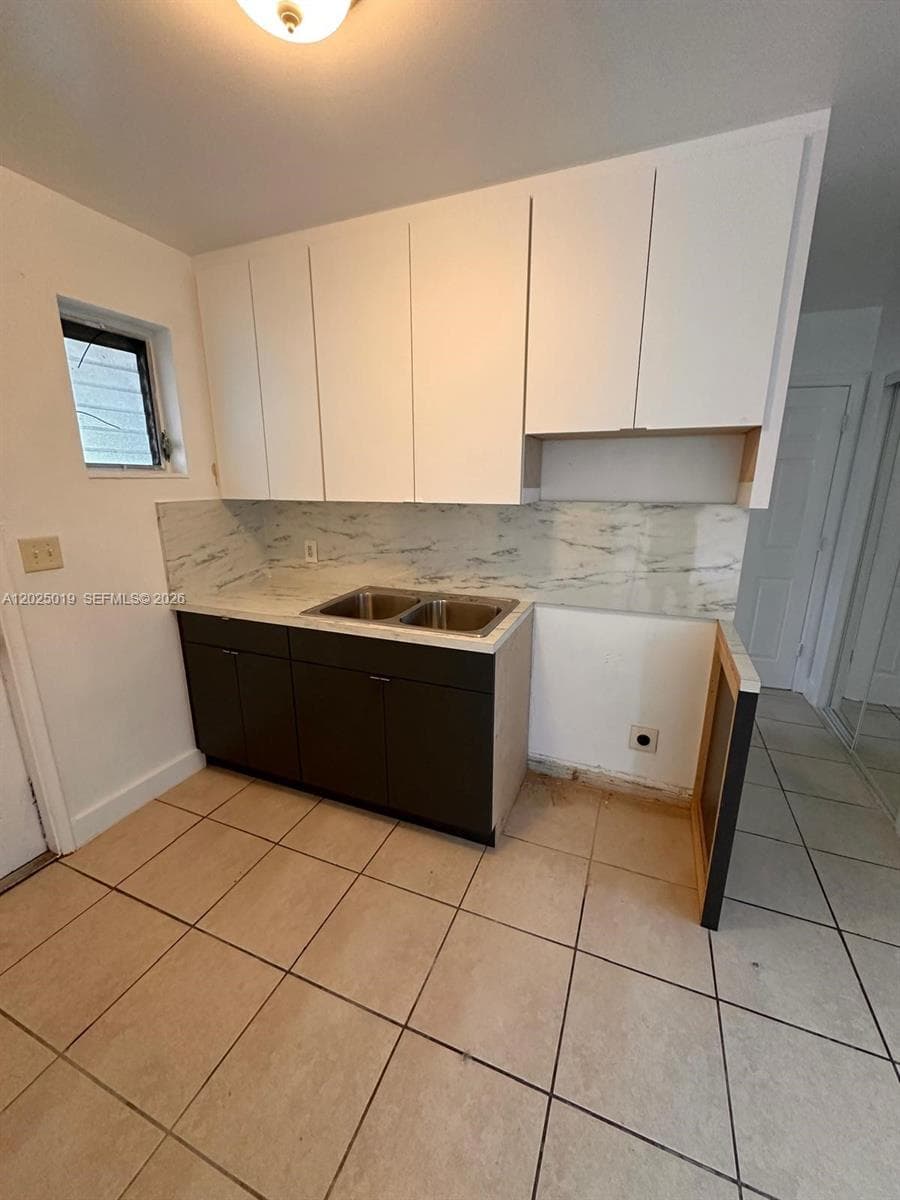 408 NW 8th St #408 photo 8