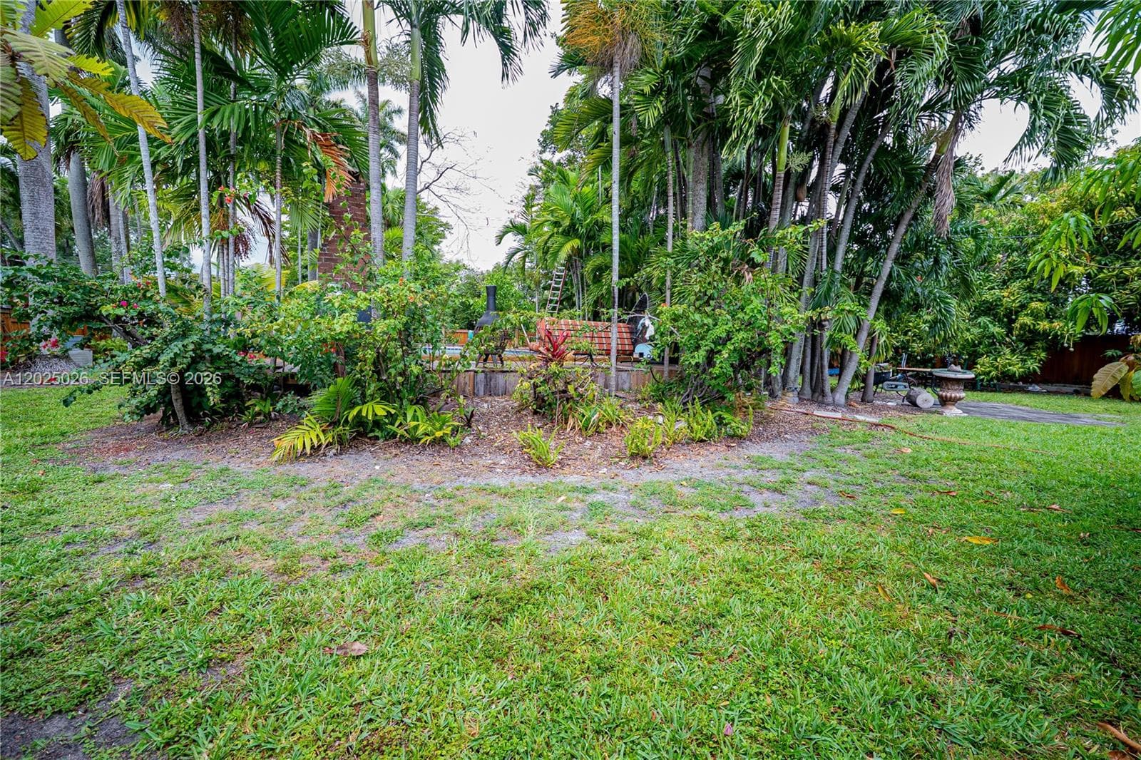 548 East Dr photo 75