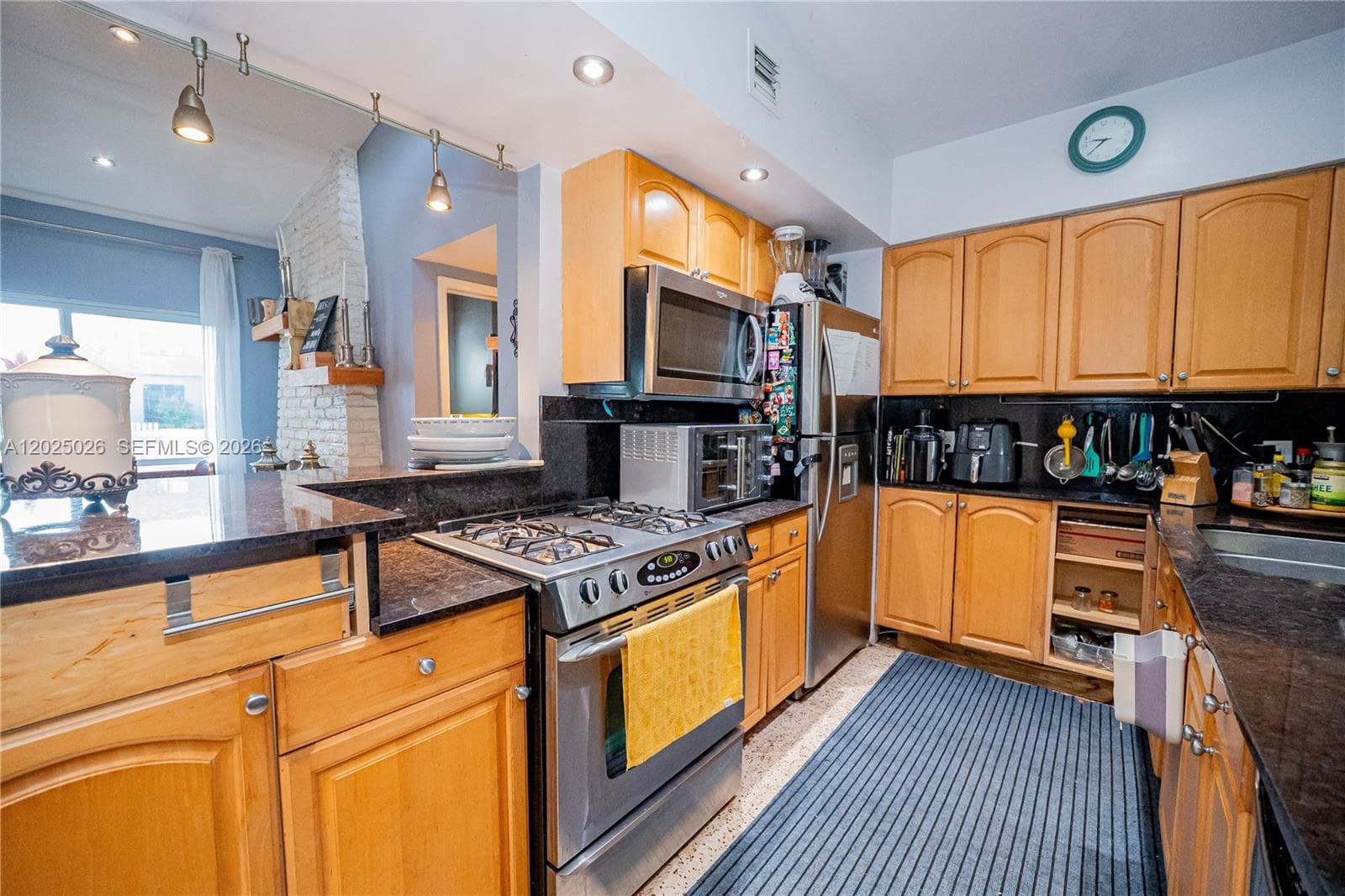 548 East Dr photo 33