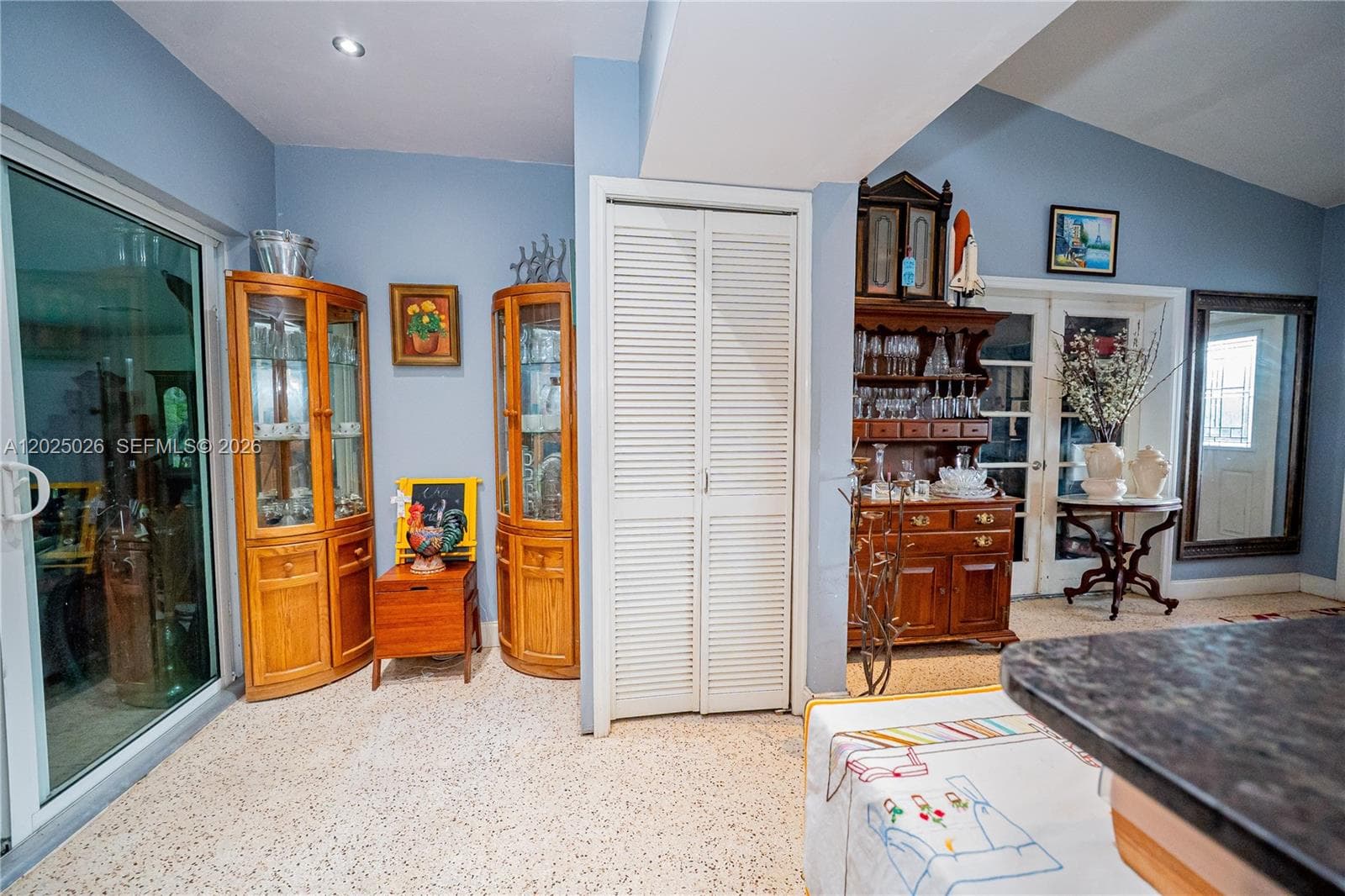 548 East Dr photo 35