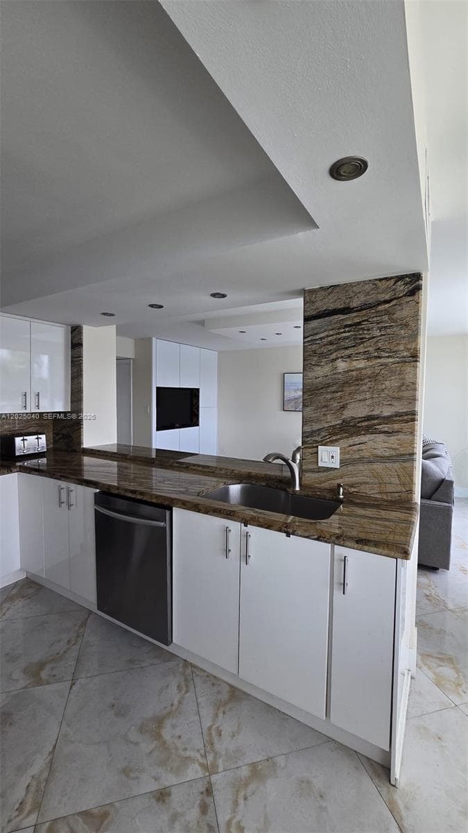 Reef East · #5D in North Miami Beach - Photo 16