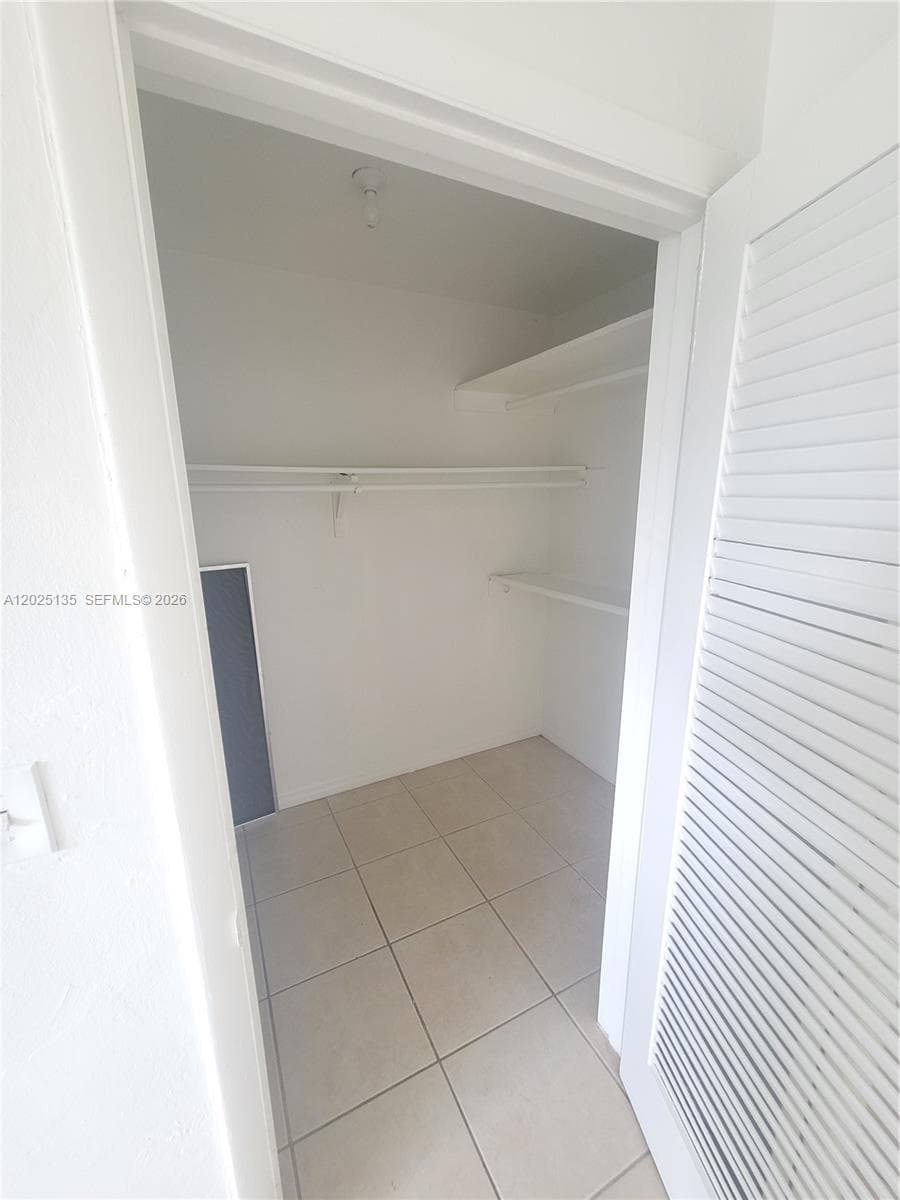 walk in closet
