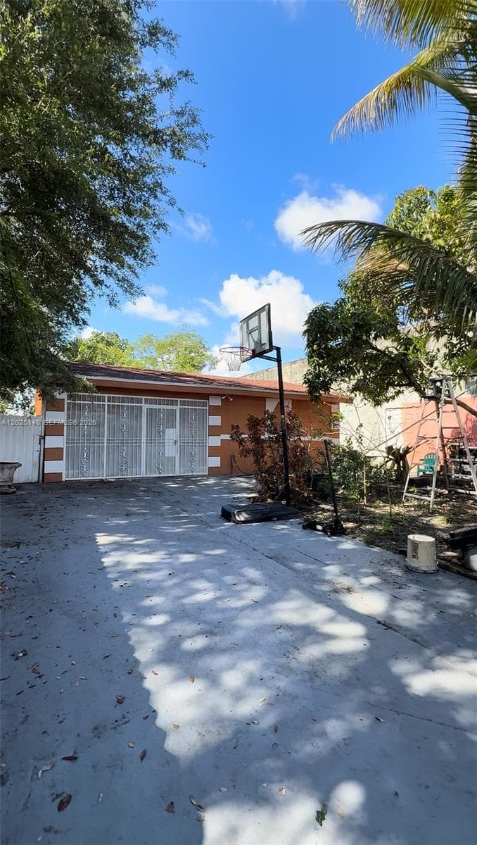 110 NW 52nd St photo 2