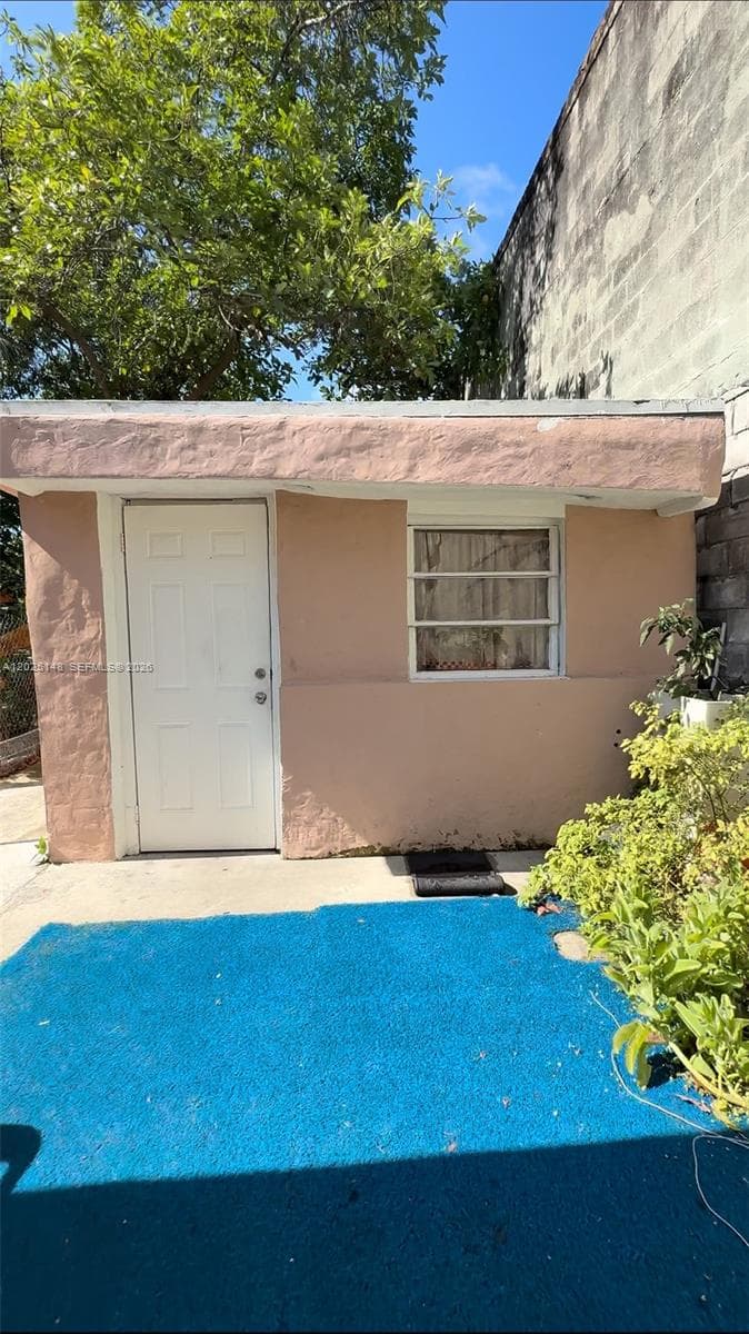110 NW 52nd St photo 6