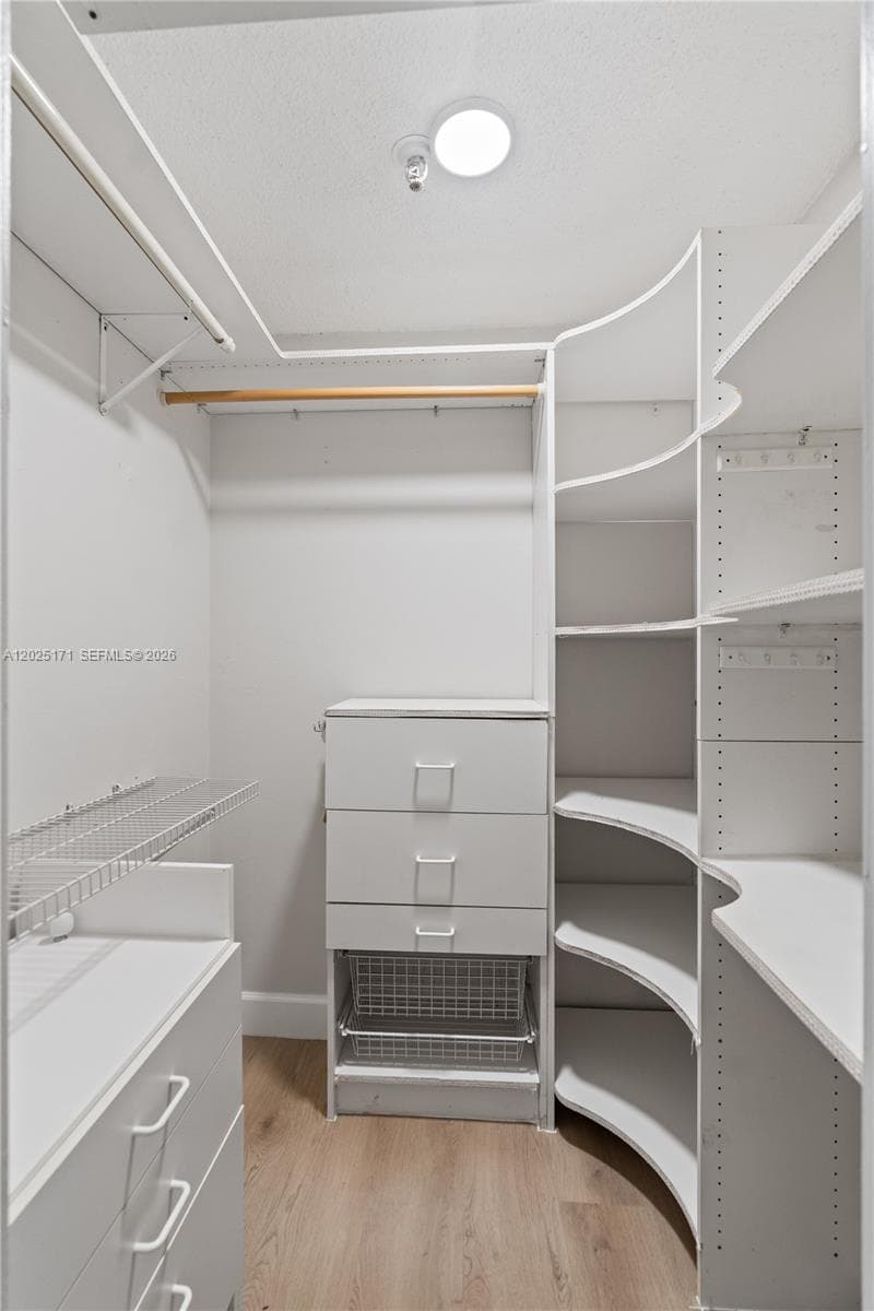 Cedar Glenn · #121E in Miami - Photo 16