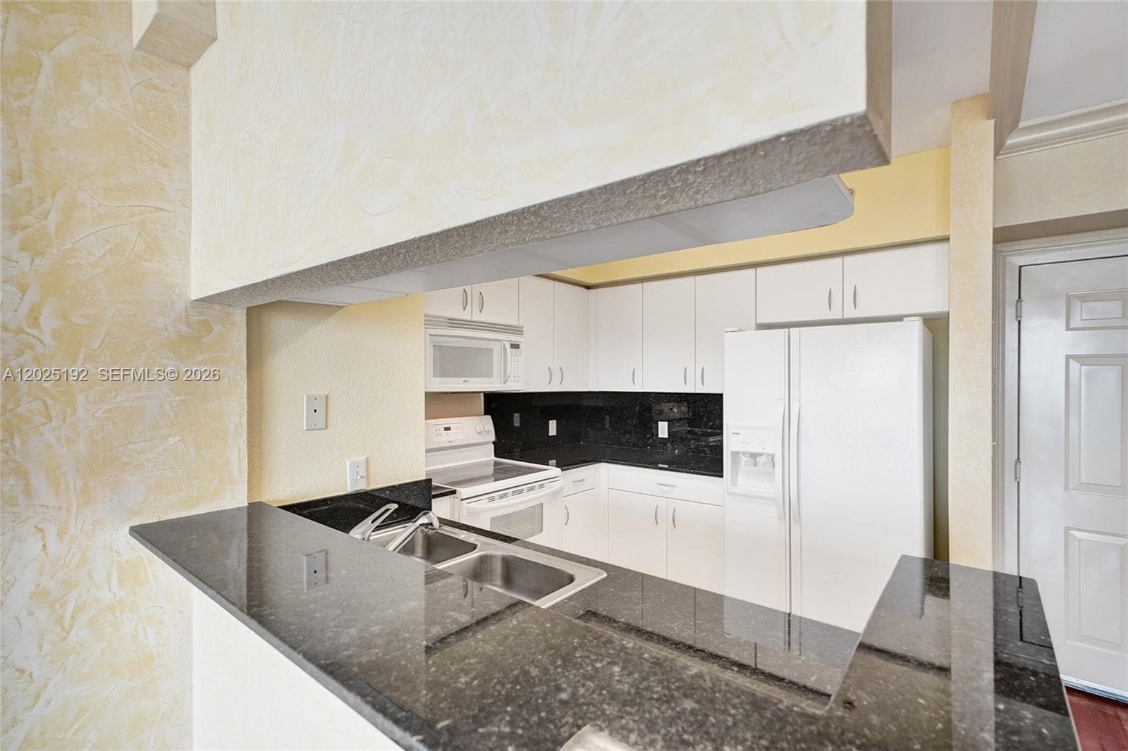 Bayview Condo · #1207C in North Bay Village - Photo 14