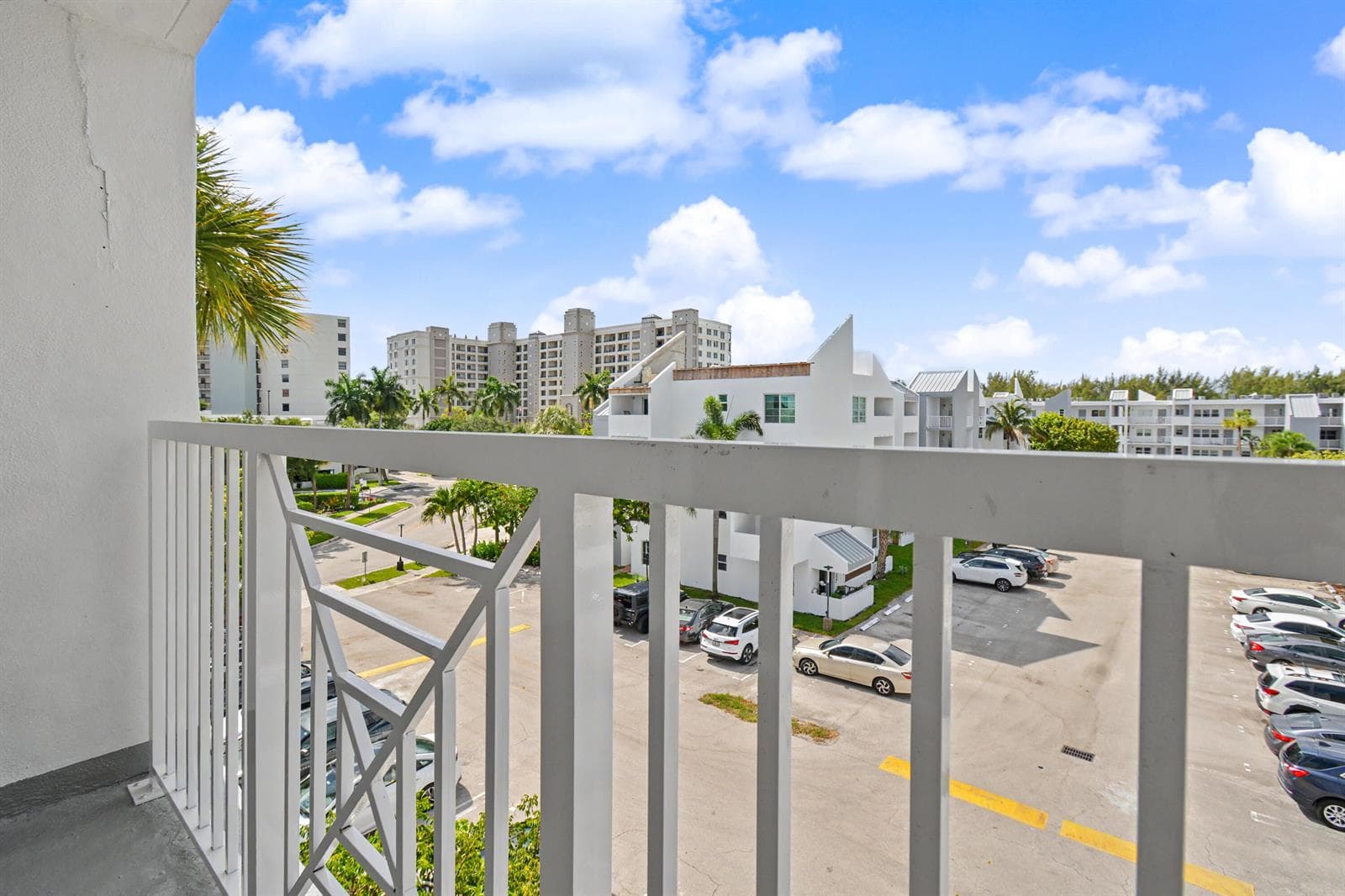17_2840 NE 14TH STREET CAUSEWAY 405A (AN
