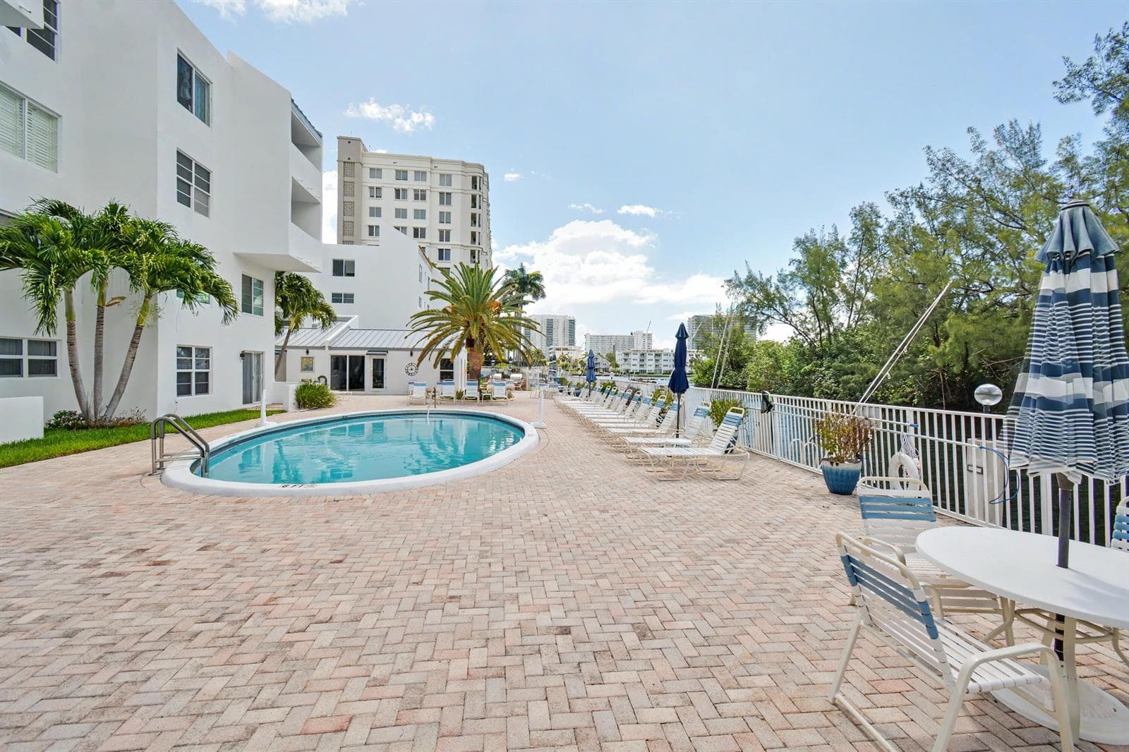 2840 NE 14TH STREET CAUSEWAY 405A (ANNA