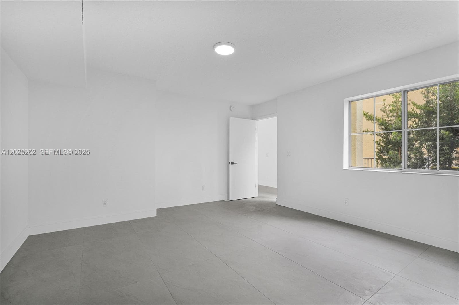 1089 SE 6th Ave photo 49