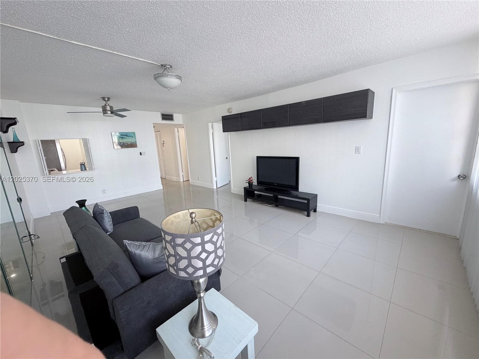 IMPERIAL TOWERS CONDO · #611 in Hallandale Beach - Photo 2