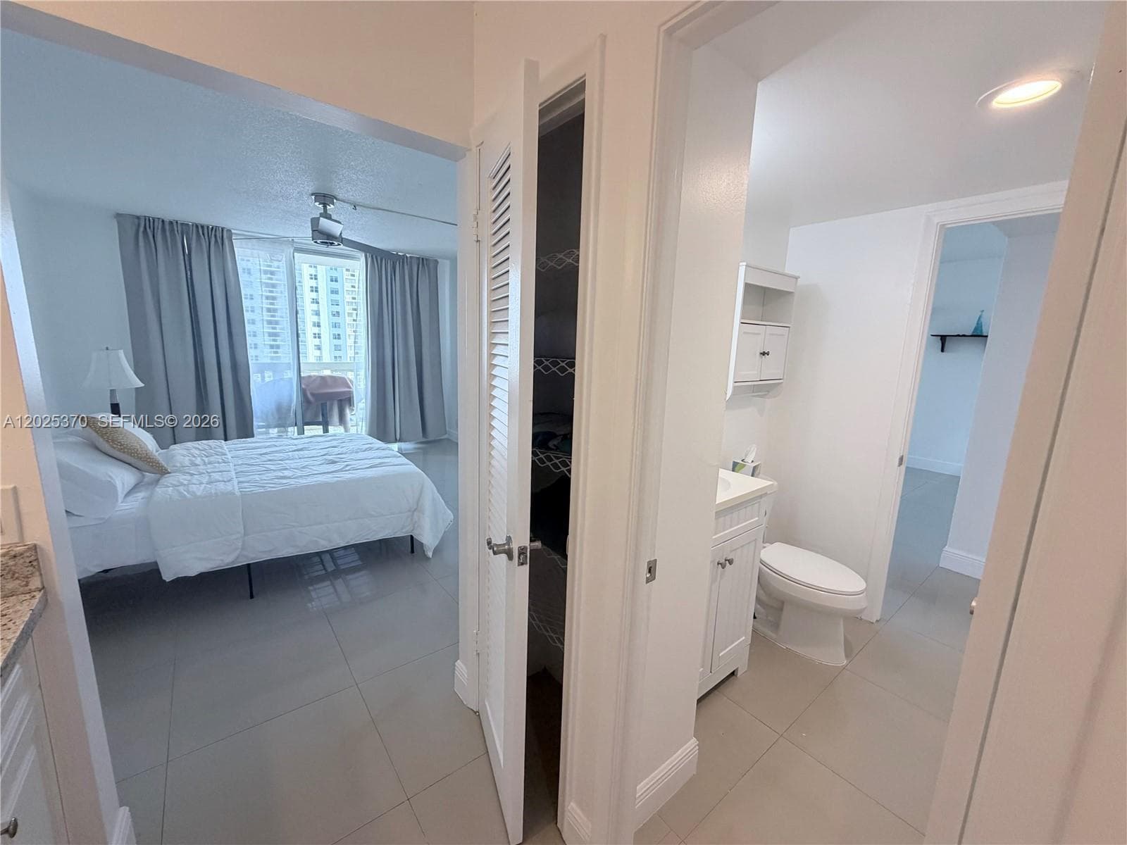 IMPERIAL TOWERS CONDO · #611 in Hallandale Beach - Photo 9