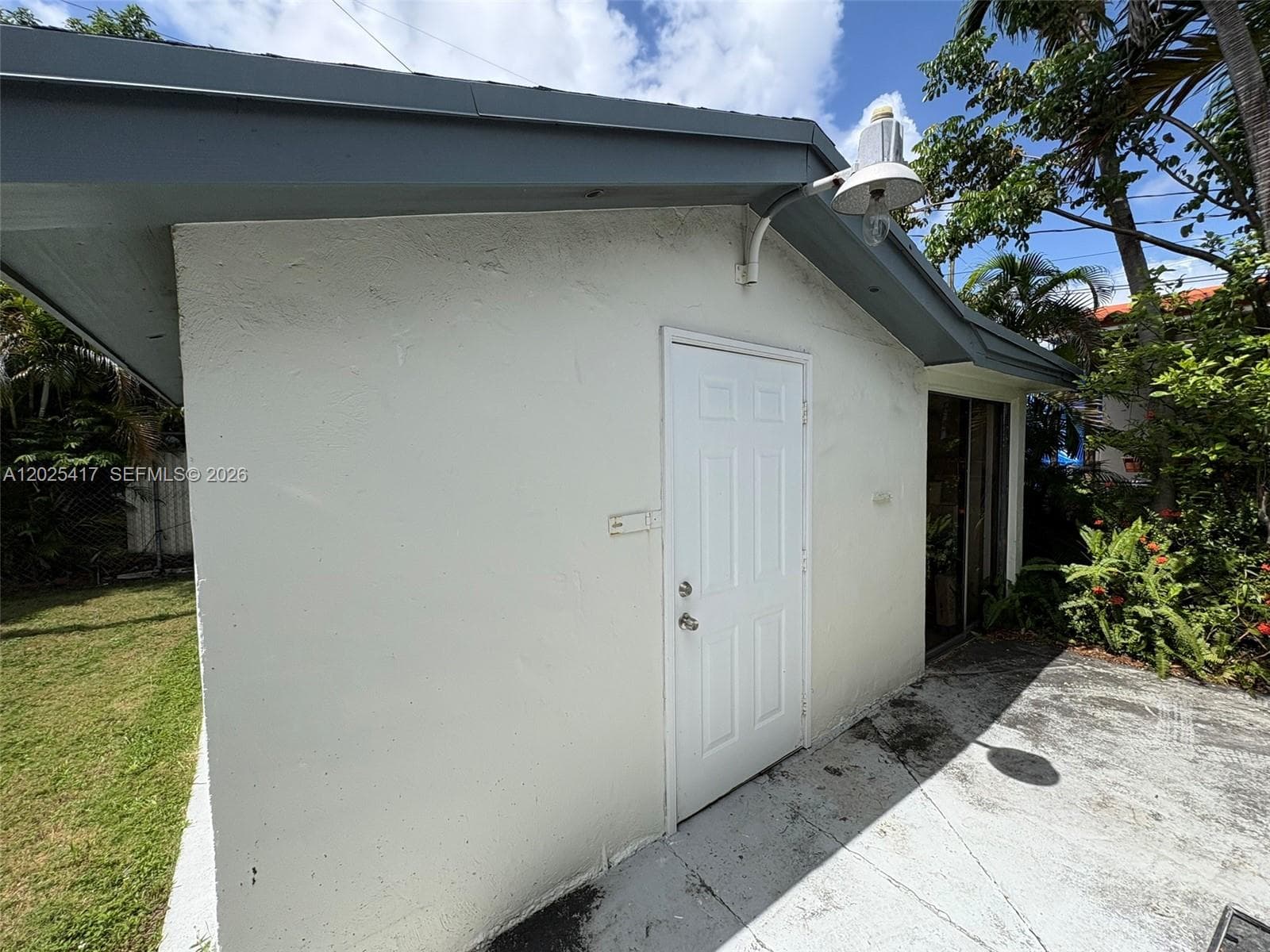 1680 SW 14th Ter photo 25