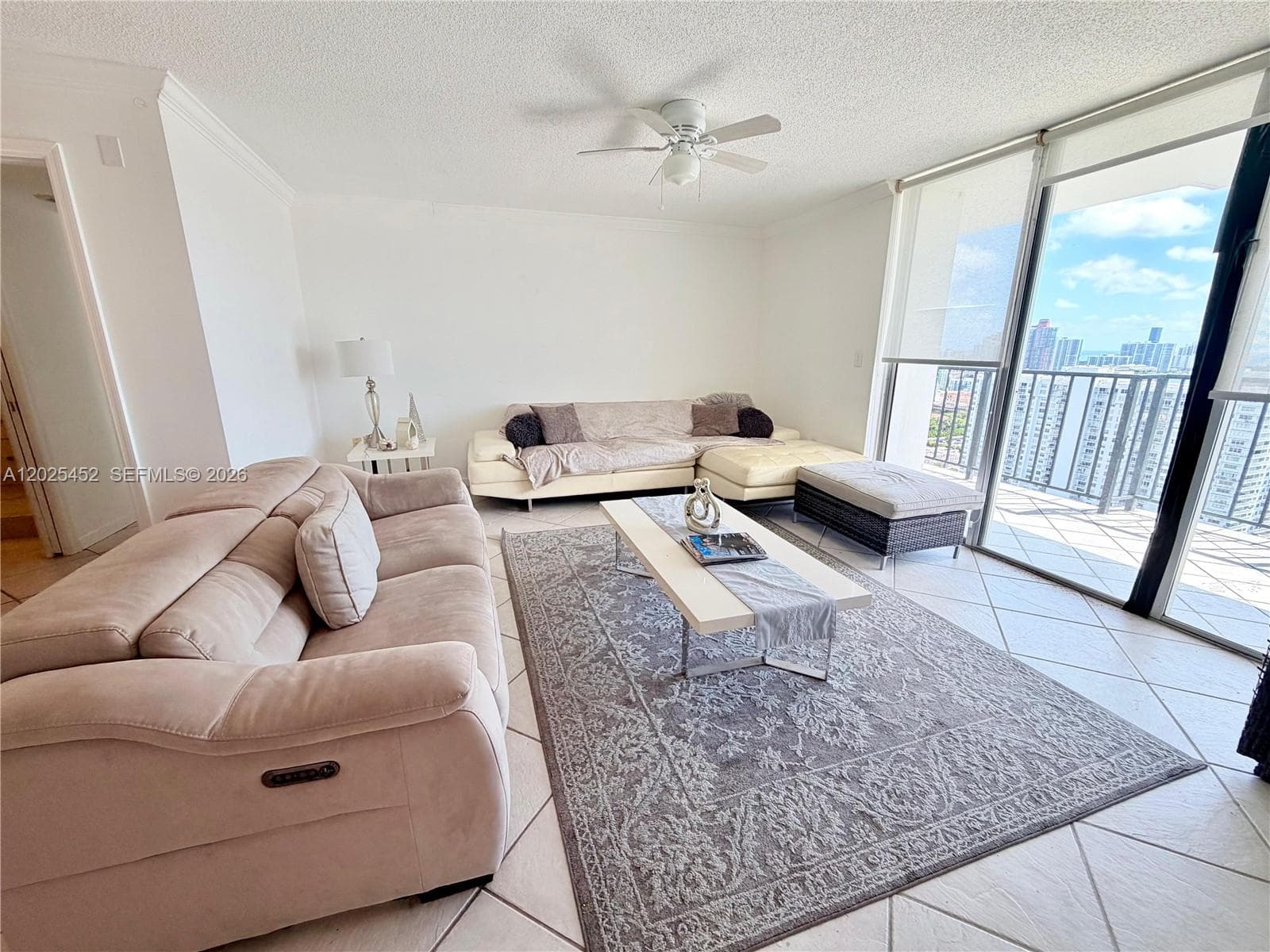 COMMODORE PLAZA CONDO · #PH10 in Aventura - Photo 3