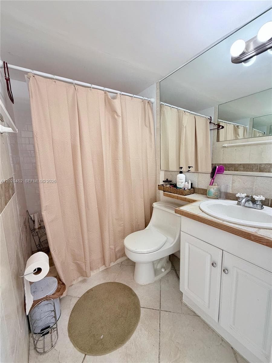 COMMODORE PLAZA CONDO · #PH10 in Aventura - Photo 11