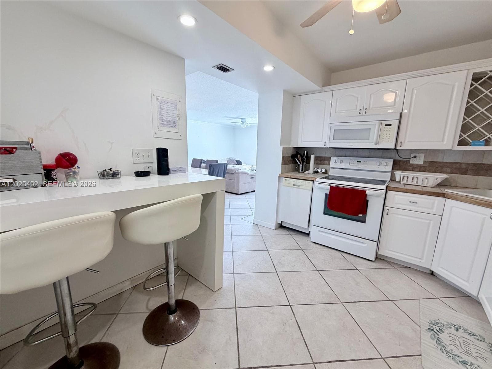 COMMODORE PLAZA CONDO · #PH10 in Aventura - Photo 8