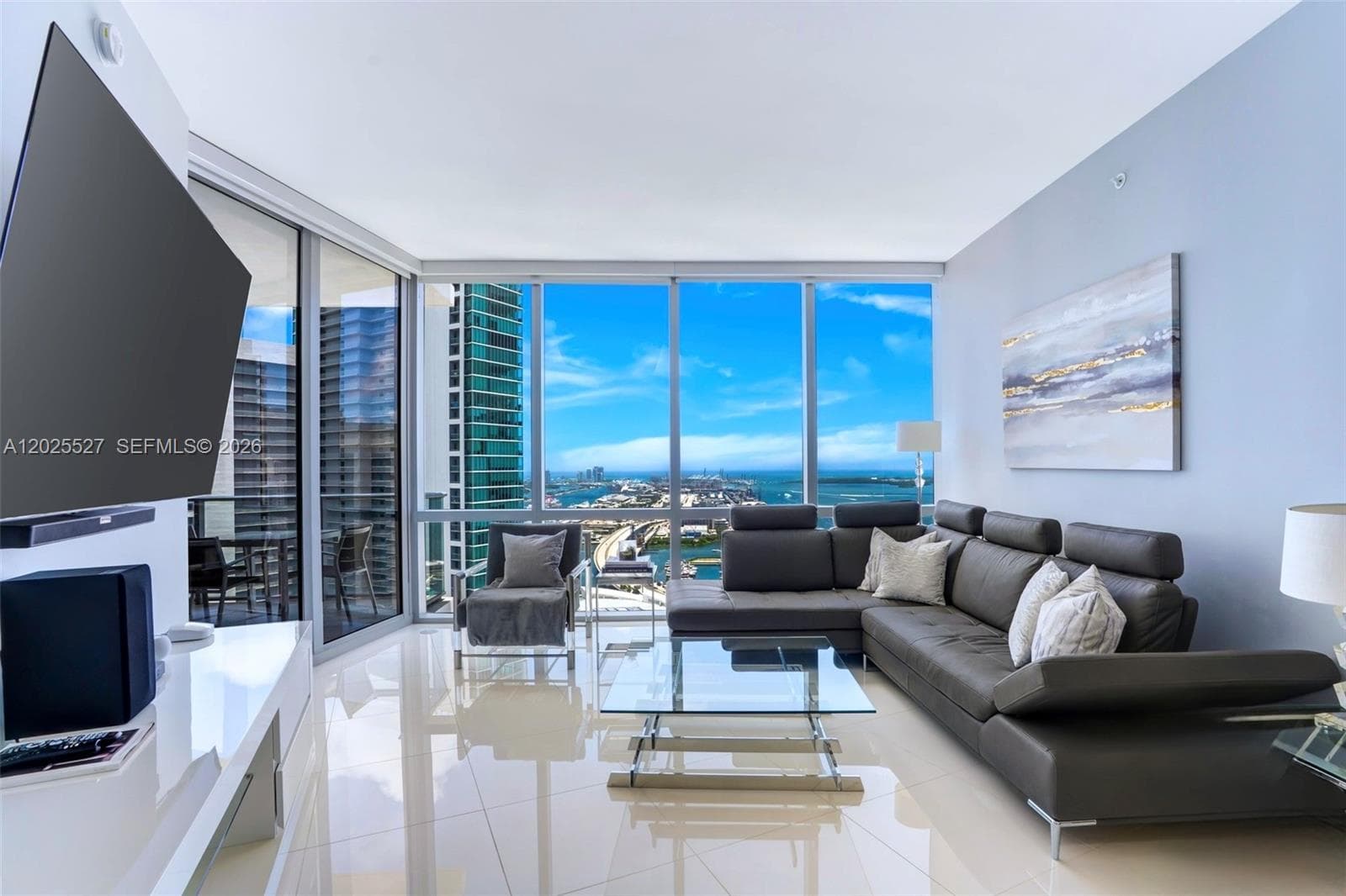 Paramount Miami Worldcenter · #3909 in Miami - Photo 7