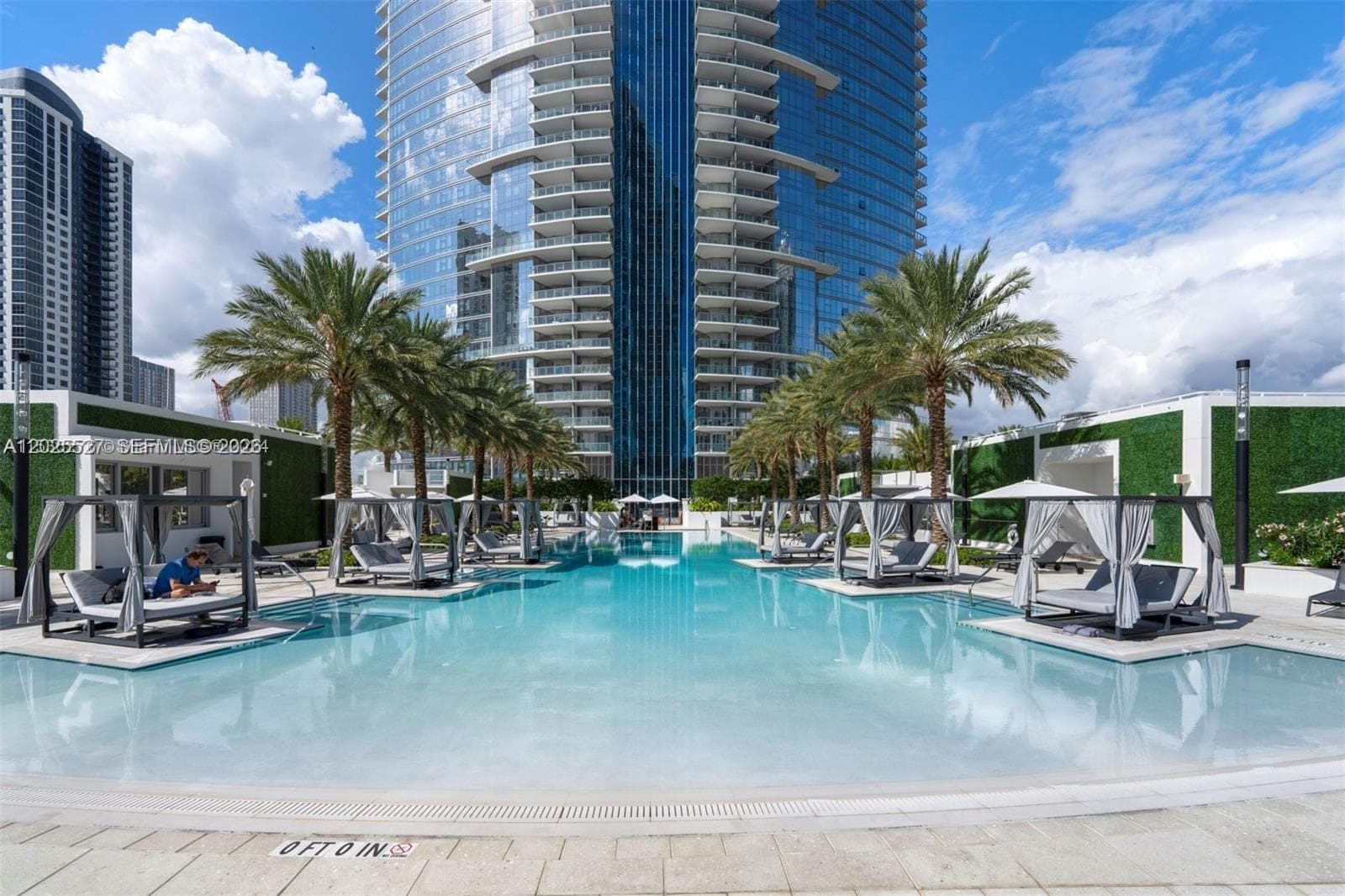 Paramount Miami Worldcenter · #3909 in Miami - Photo 33